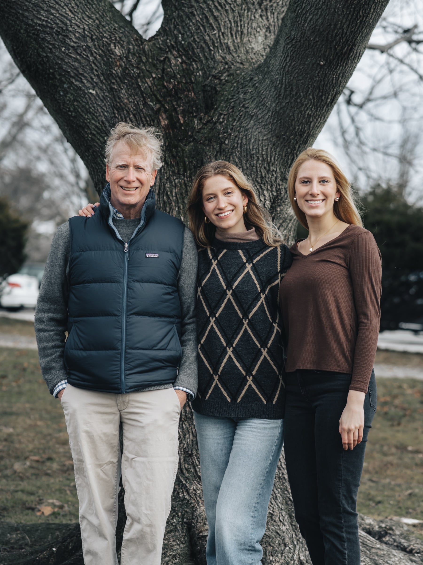Family portrait session among the oaks at Sherwood State Park (05)