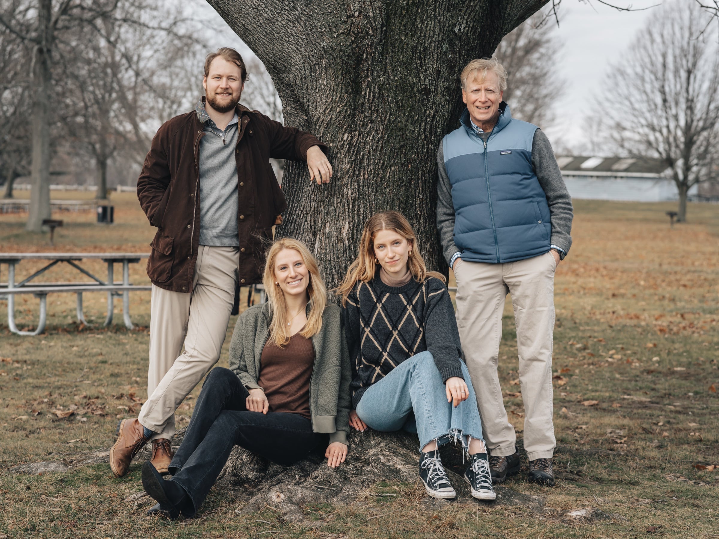 Outdoor family portrait at Sherwood State Park